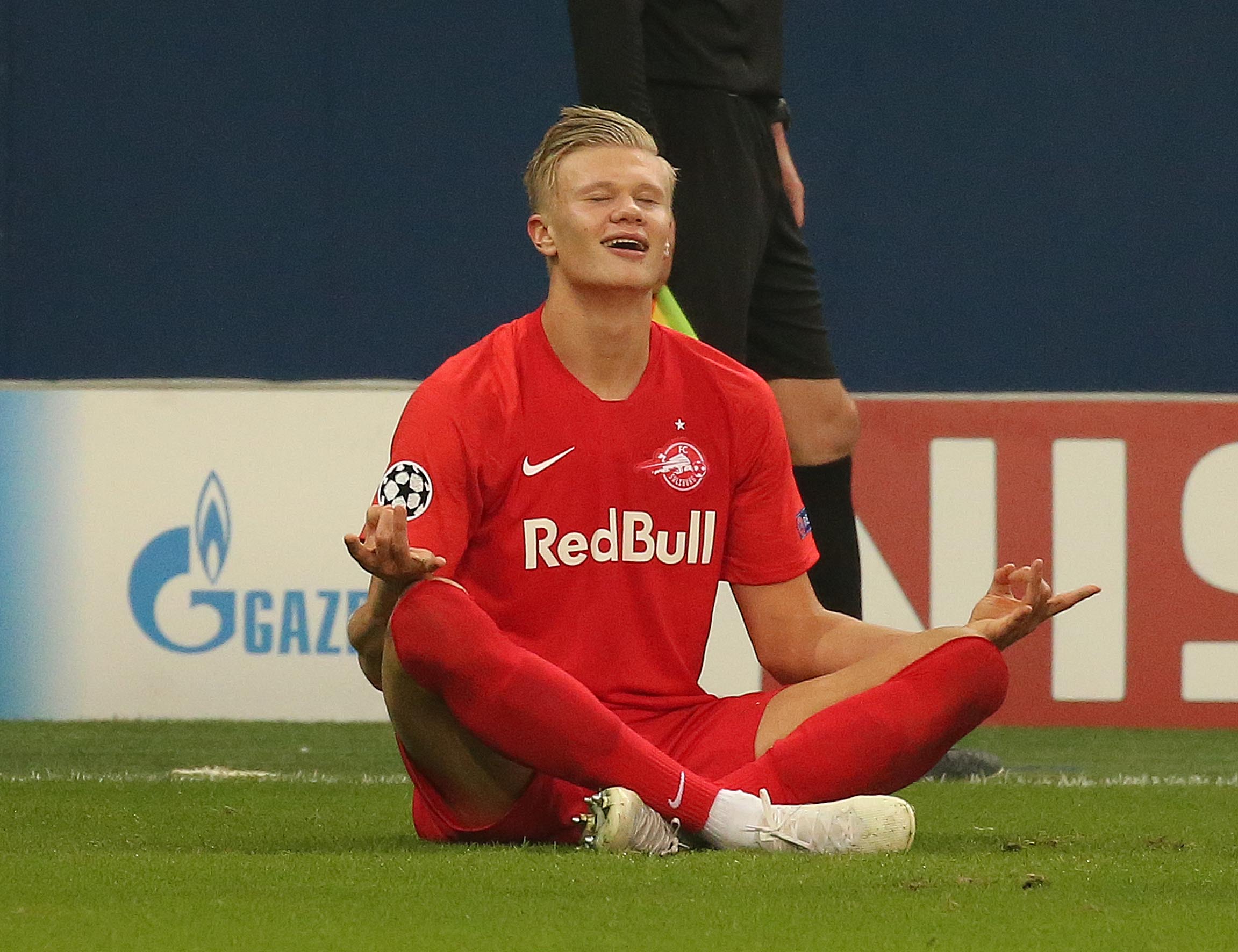 Erling Braut Håland celebrates his second goal against Napoli.