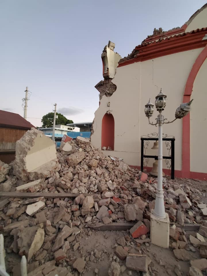 Punta Ventana tourist attraction -- before and after the earthquake