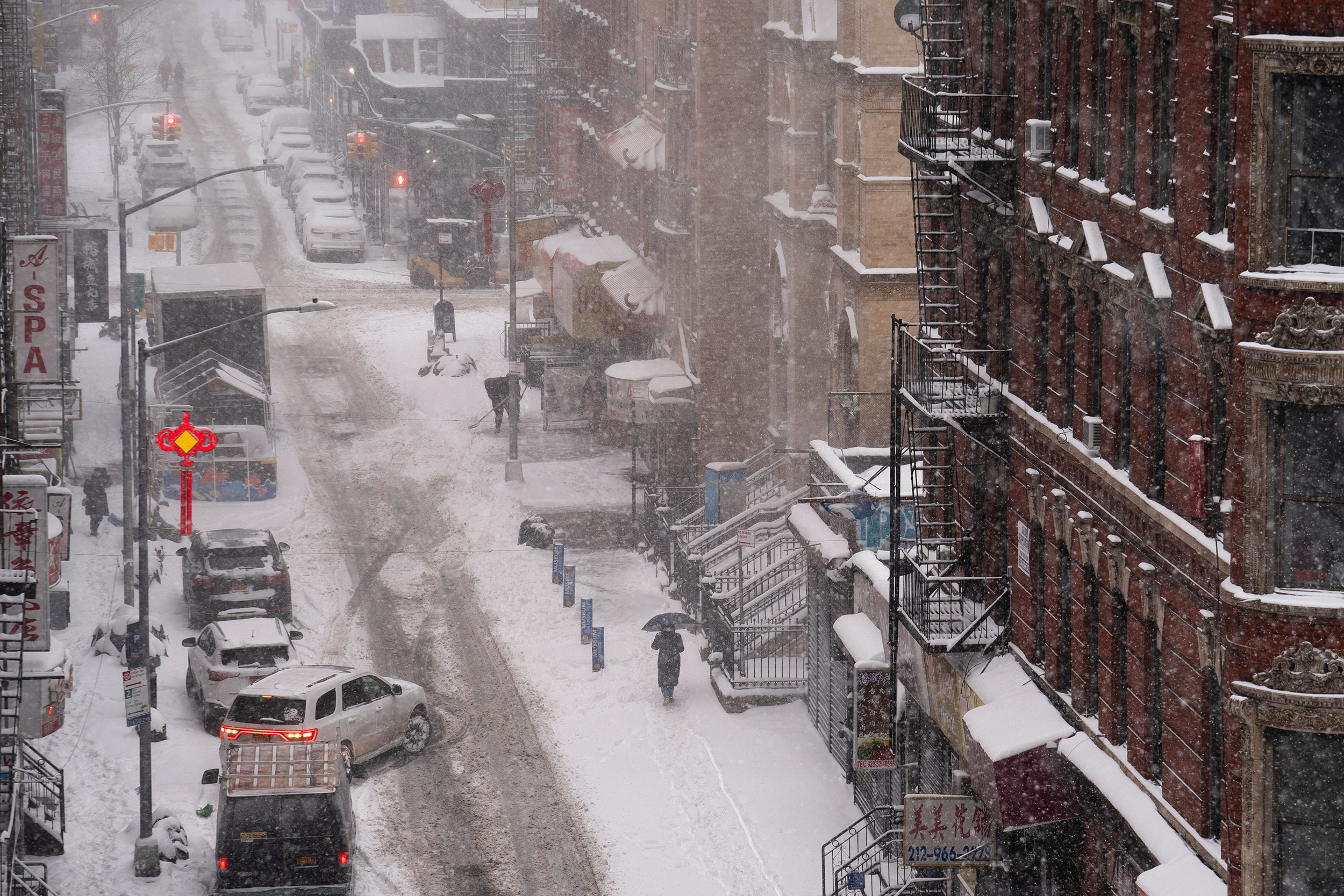 Snowstorm hits NYC and the Northeast Live news