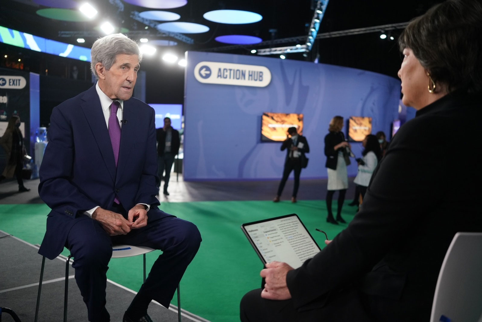 John Kerry, the United States' special presidential envoy for climate, speaks with CNN's Christiane Amanpour at COP26 in Glasgow, Scotland, on November 2.