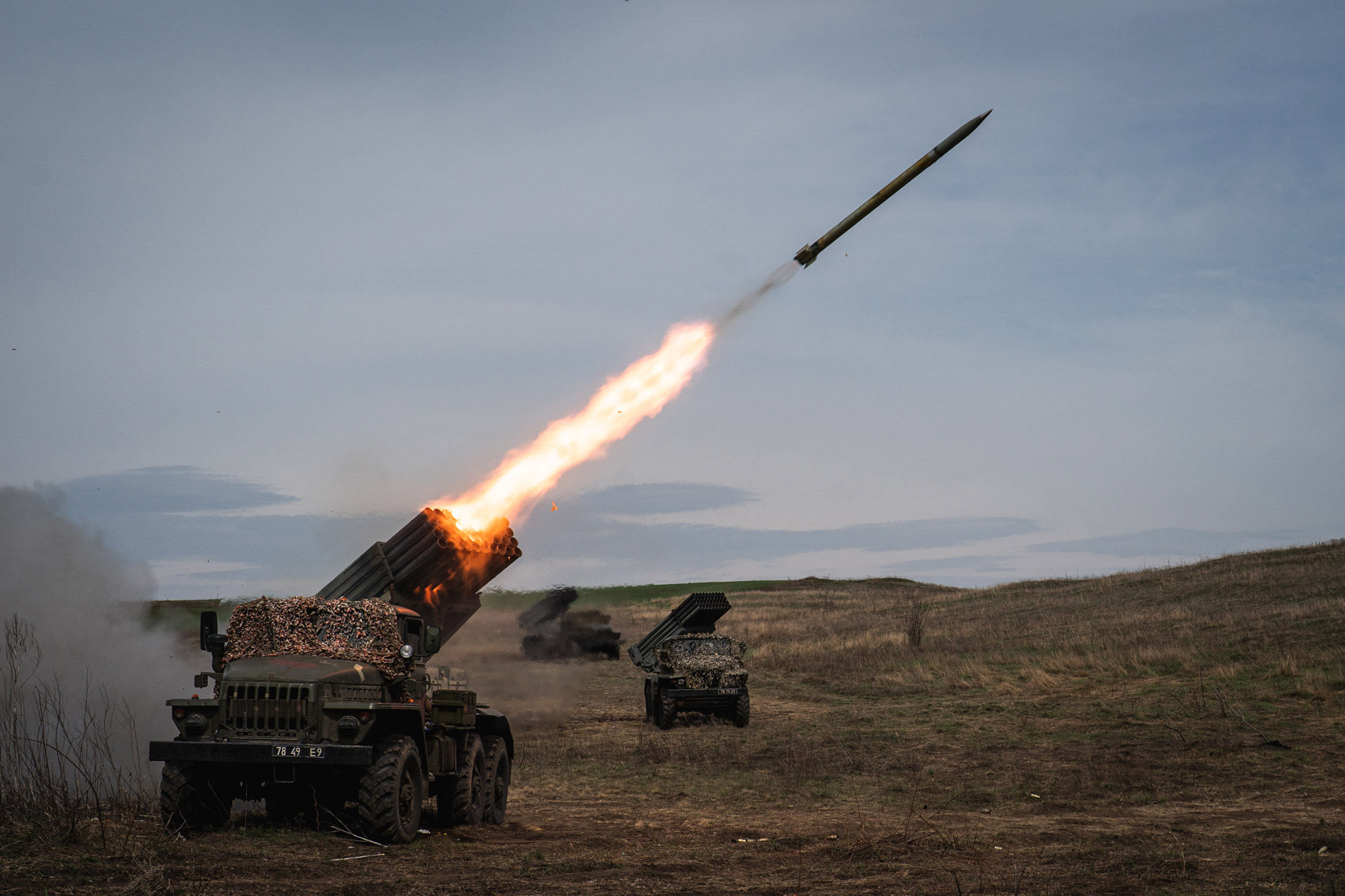 4月10日，乌克兰军队向该国顿巴斯地区的俄罗斯阵地发射了GRAD火箭。