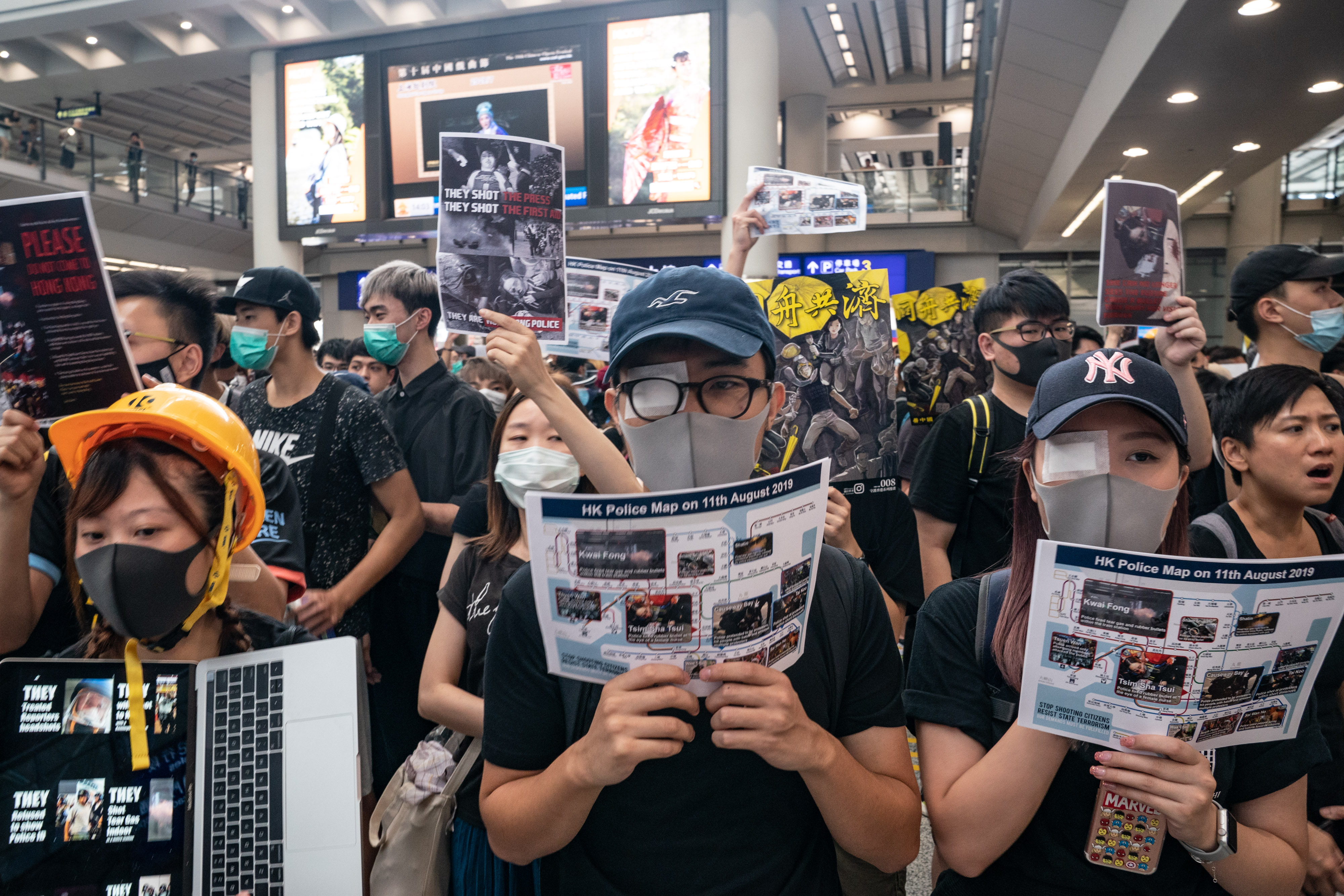 Get latest news. Nike Гонконг. Khankendi Airport protest. ᴴᴼᴺᴳ on twitter.