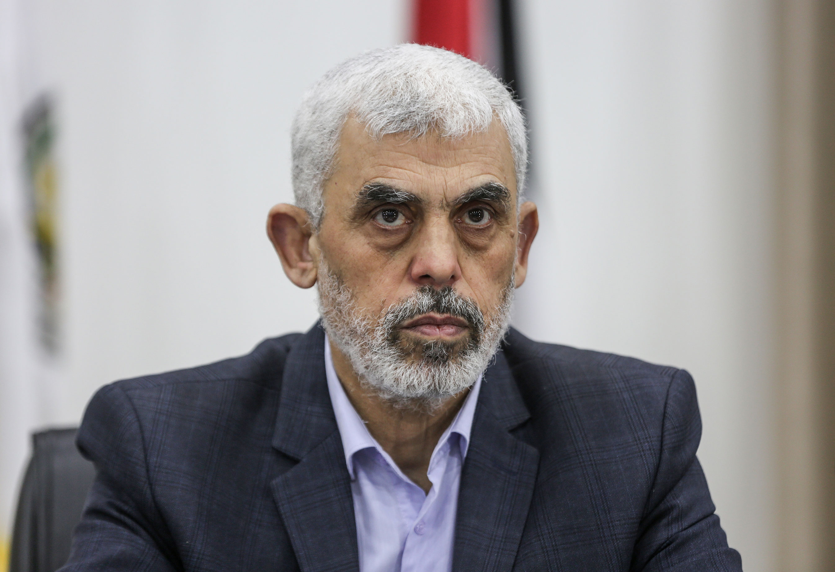 Yahya Sinwar, vodca Hamasu v Gaze, sa zúčastňuje stretnutia v meste Gaza 13. apríla 2022. 