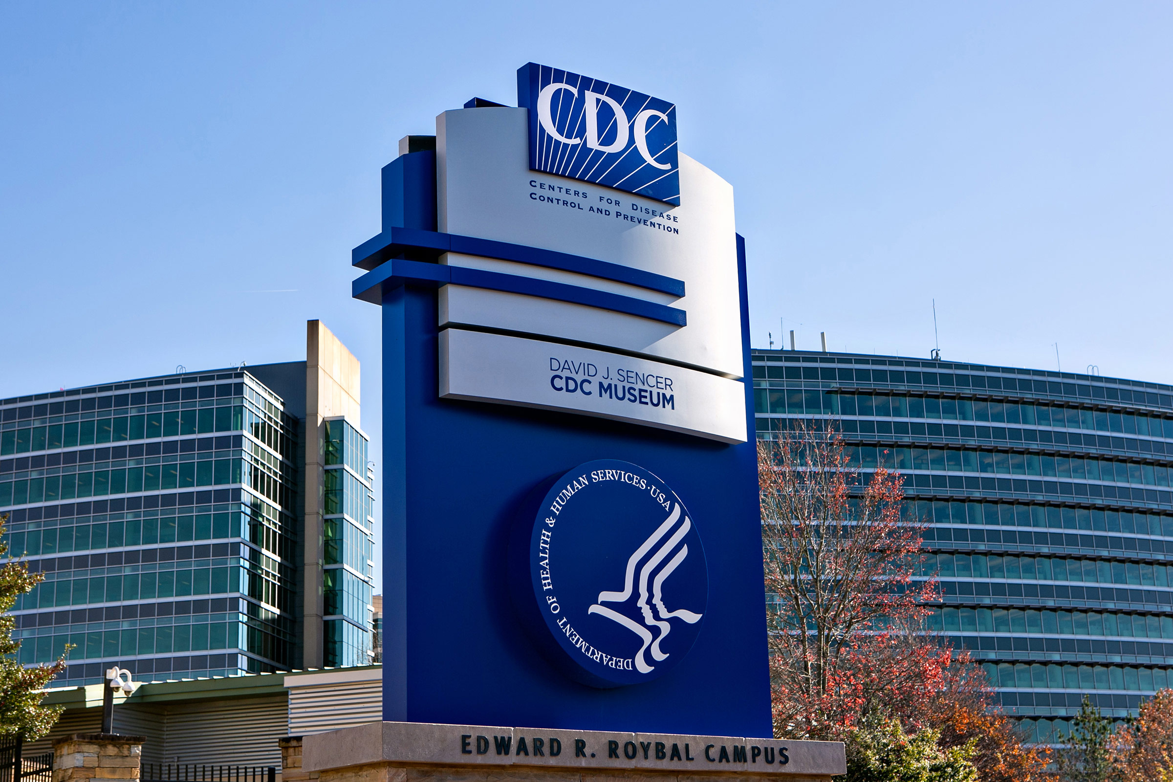 Центр контроля заболеваний. CDC США. Центры по контролю и профилактике заболеваний США. CDC Атланта США. CDC Атланта США фото здания.