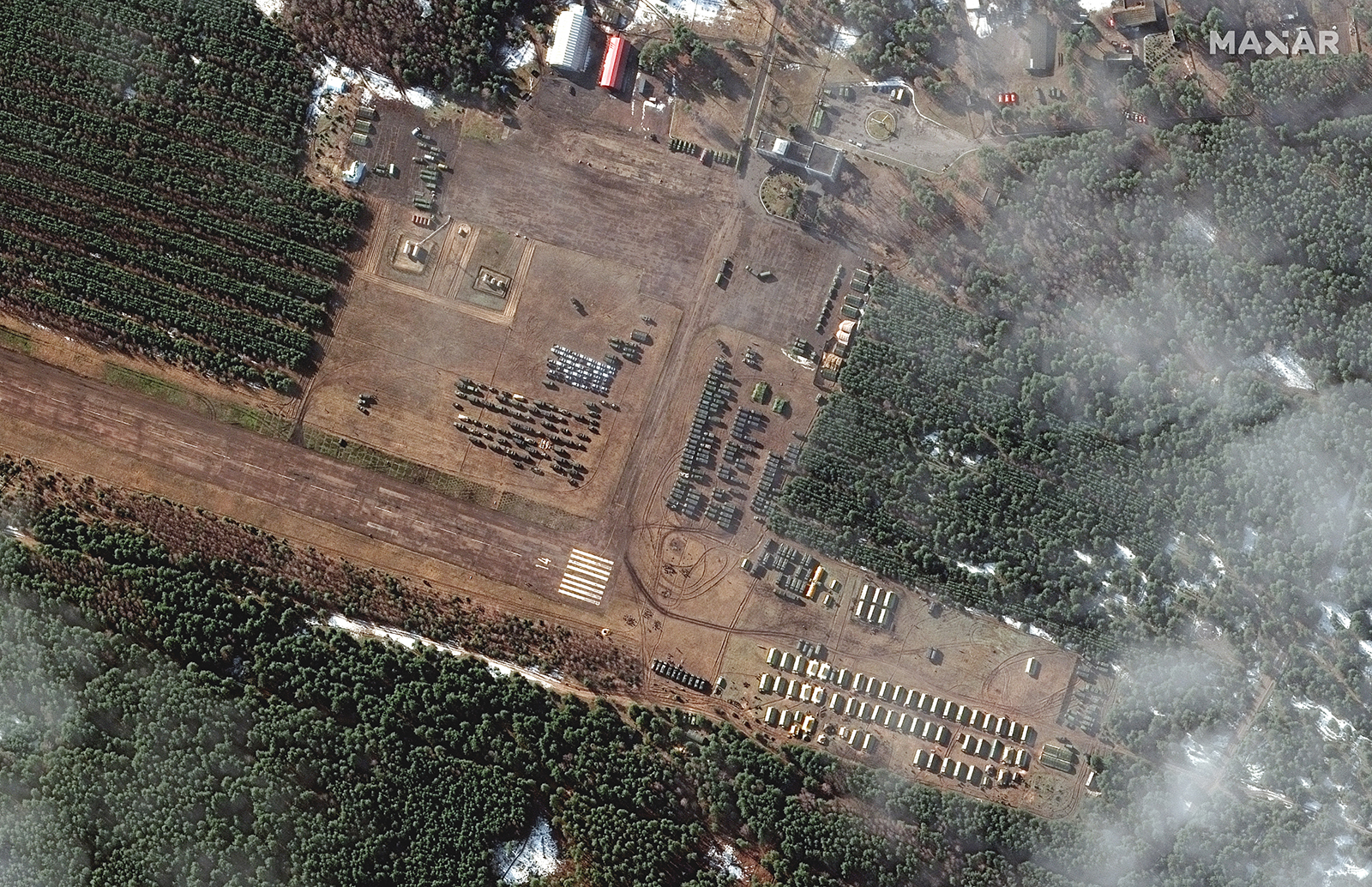 02_overview of new deployment at v d bolshoy bokov airfield_near mazyr belarus_22feb2022_wv3
