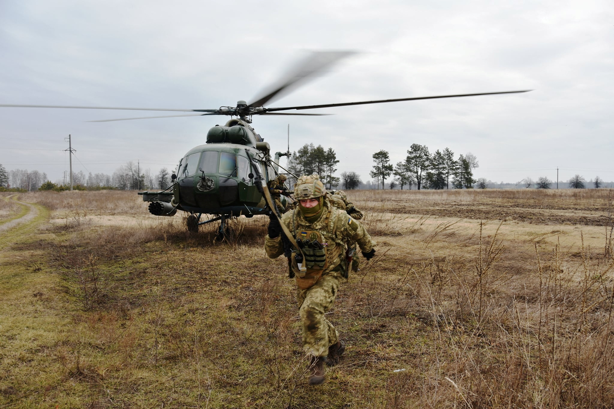 Украинский конфликт сегодня. Военные учения Украина. Вертолеты Украины. Вертолеты ВСУ.