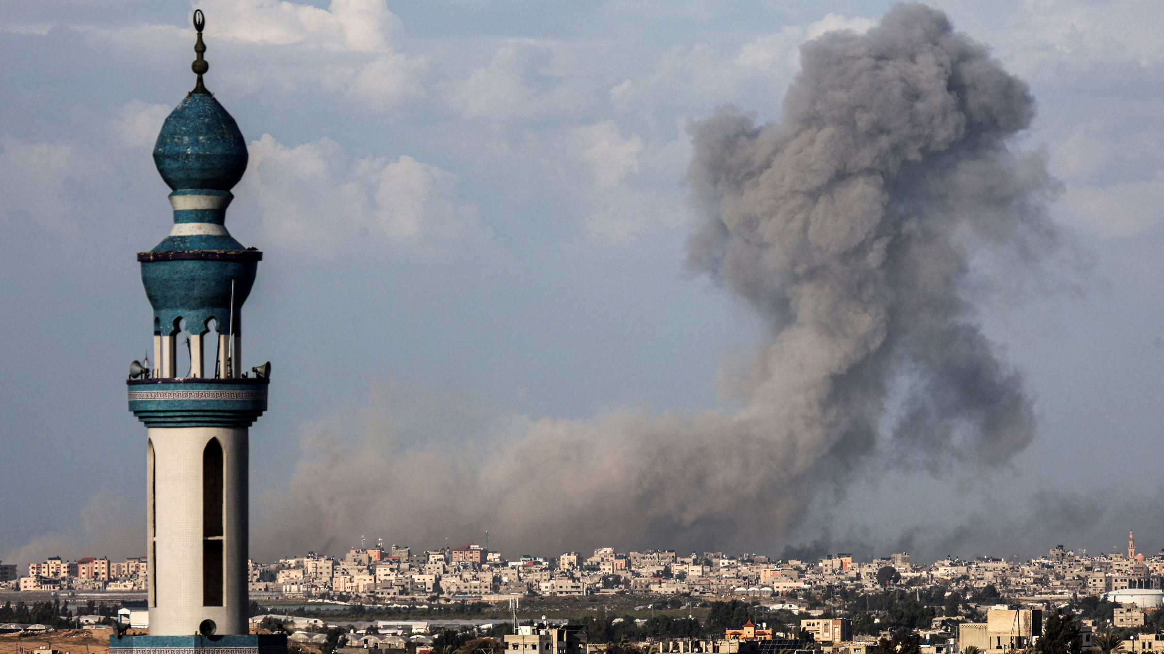 Smoke billows over Khan Younis, Gaza, on Wednesday.