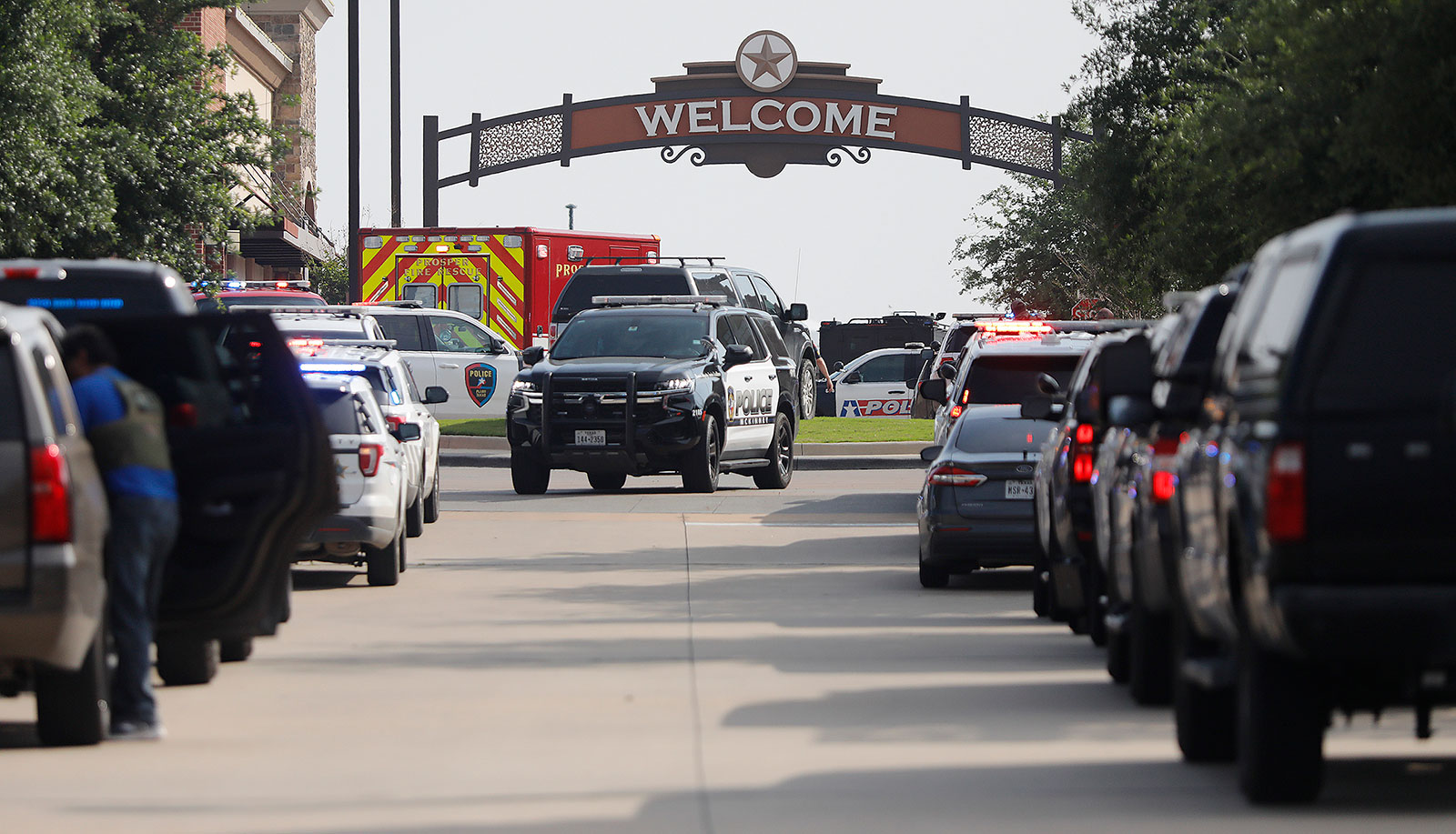 Allen Texas Outlet Mall Shooting Leaves 8 Dead 