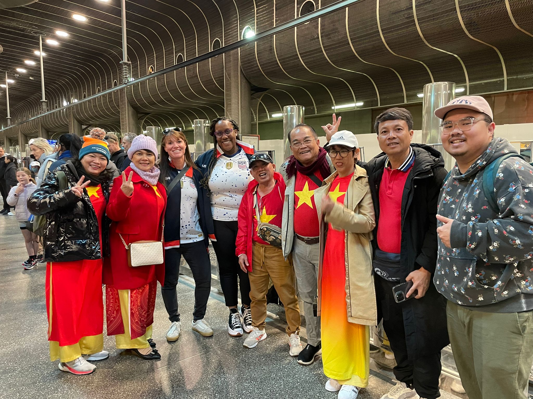 US and Vietnam fans head to the stadium.