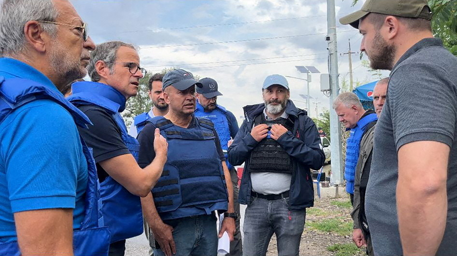 IAEA Director General Rafael Mariano Grossi and fellow officials try to negotiate access to Zaporizhzhia nuclear power plant on September 1.