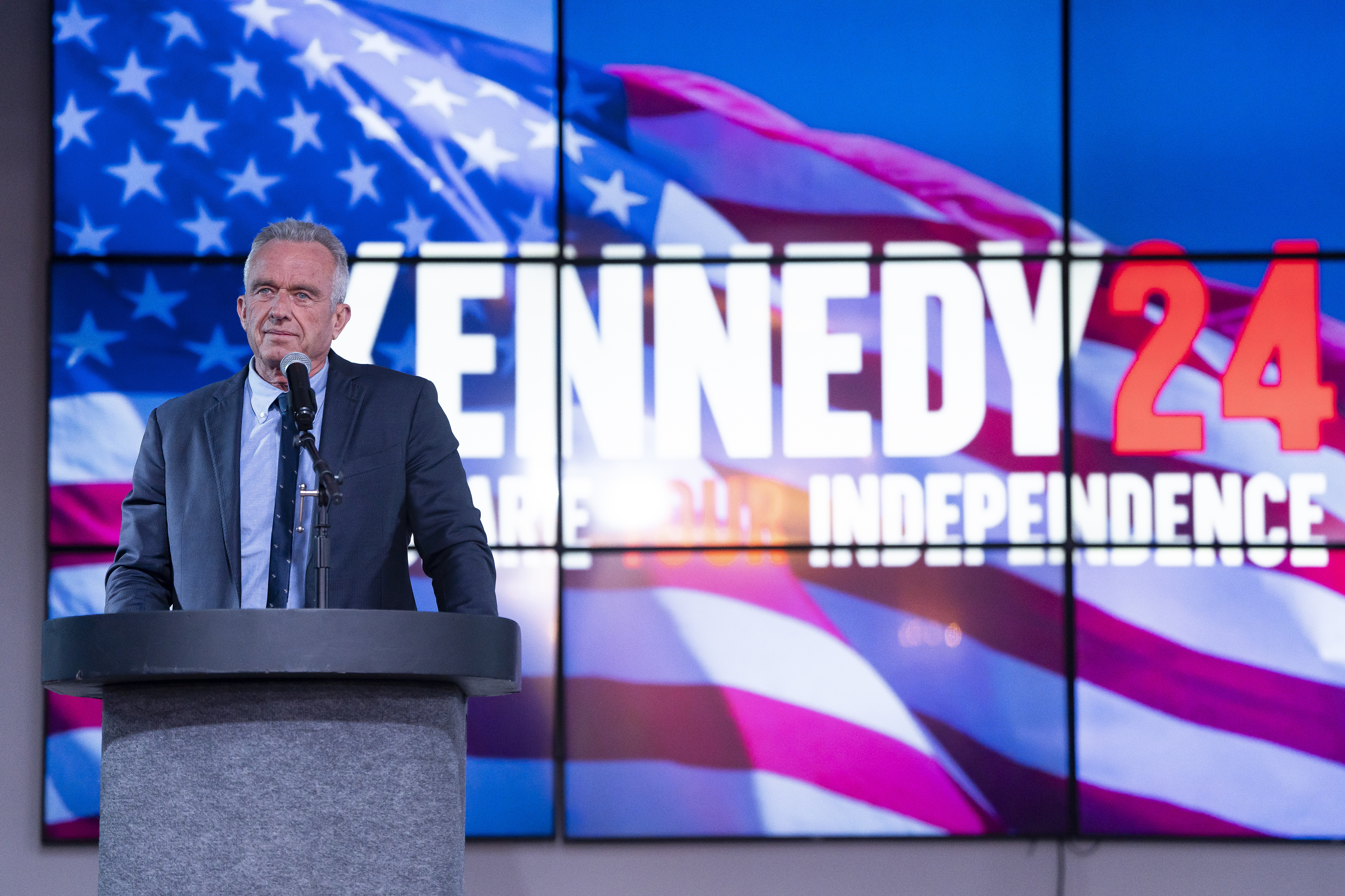Independent presidential candidate Robert F. Kennedy Jr. holds a campaign rally in Phoenix on December 20.