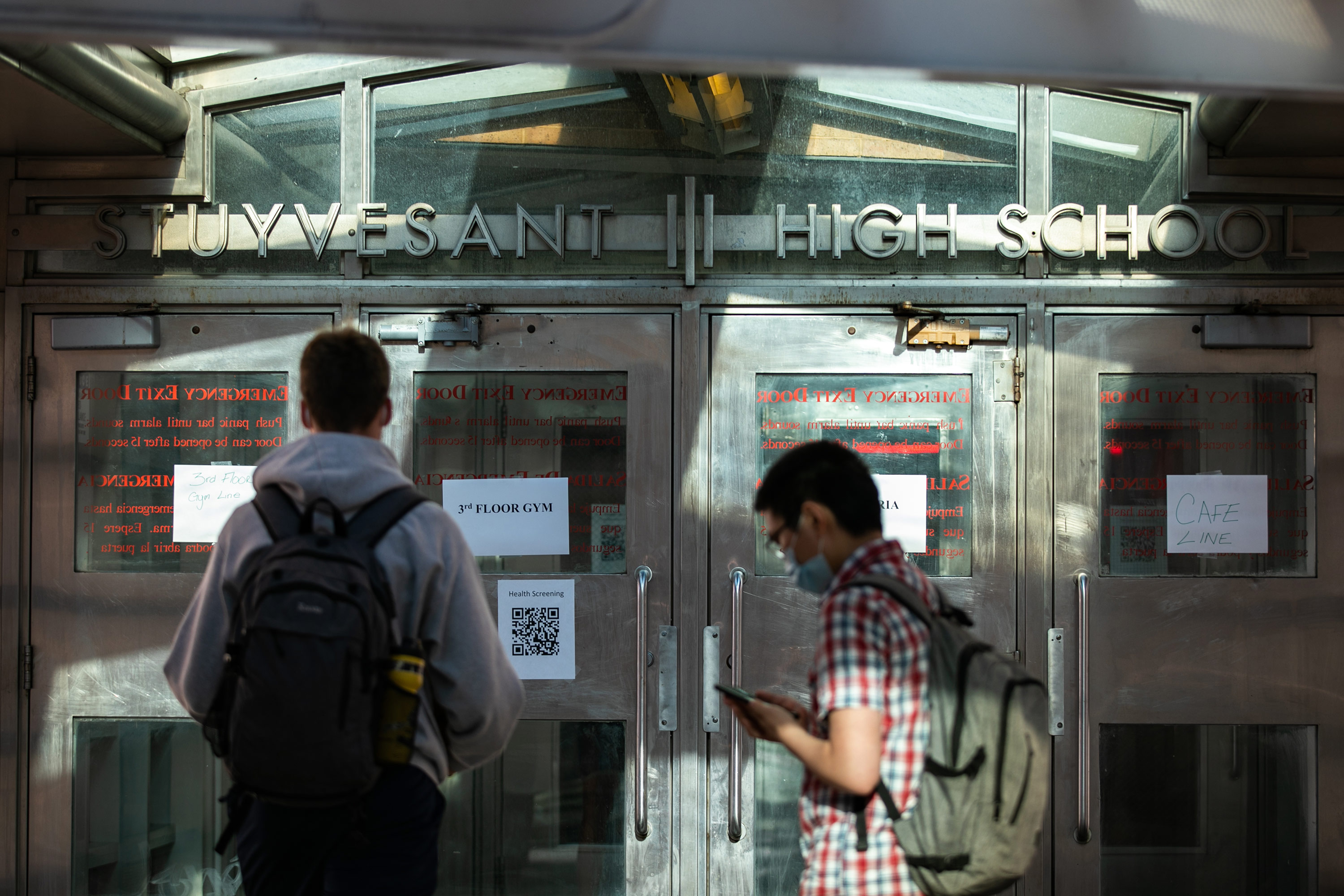 Students arrive at Stuyvesant High School in New York, on October 1, 2020. 