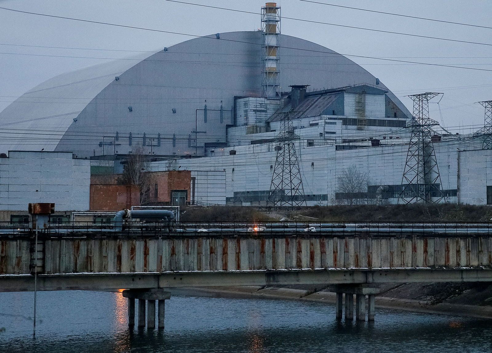A general view shows the structure over the old sarcophagus covering the damaged fourth reactor at the Chernobyl Nuclear Power Plant in Chernobyl, Ukraine November 22, 2018. 