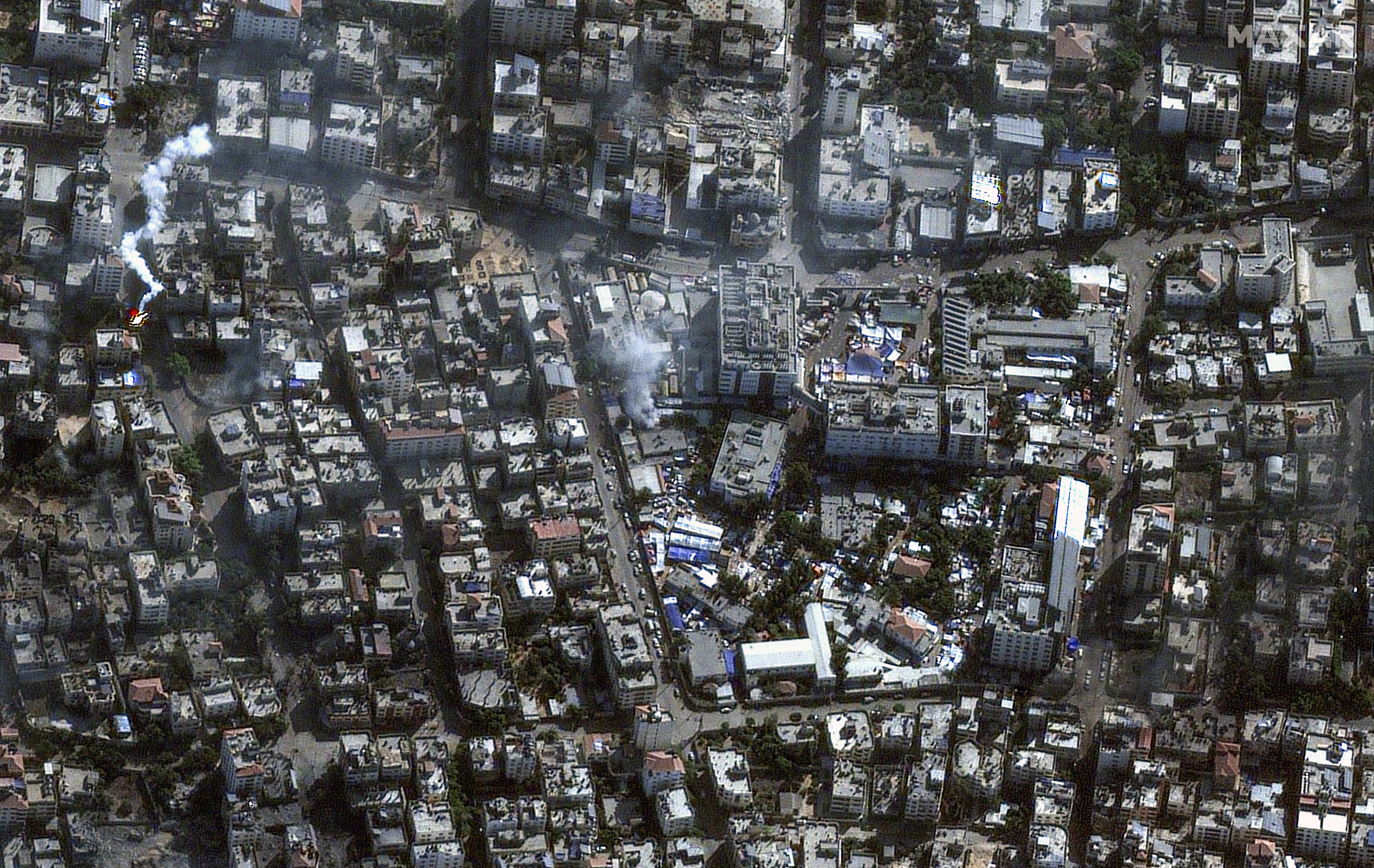 Maxar Technologies tarafından sağlanan uydu görüntüsü, 11 Kasım'da Gazze Şehri'ndeki El Şifa Hastanesi ve çevresini gösteriyor. 