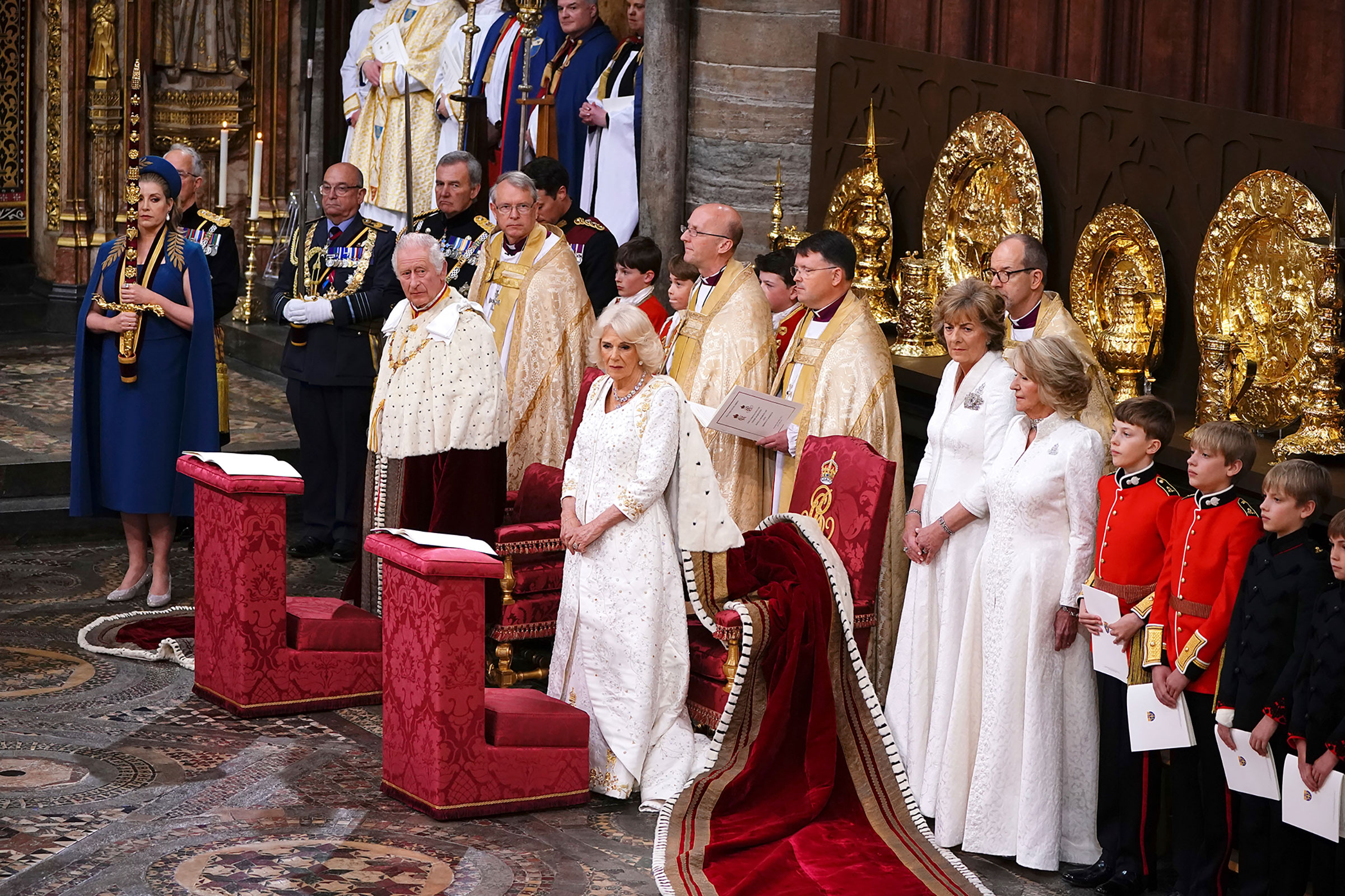 The King and Queen Camilla take part in the coronation ceremony.