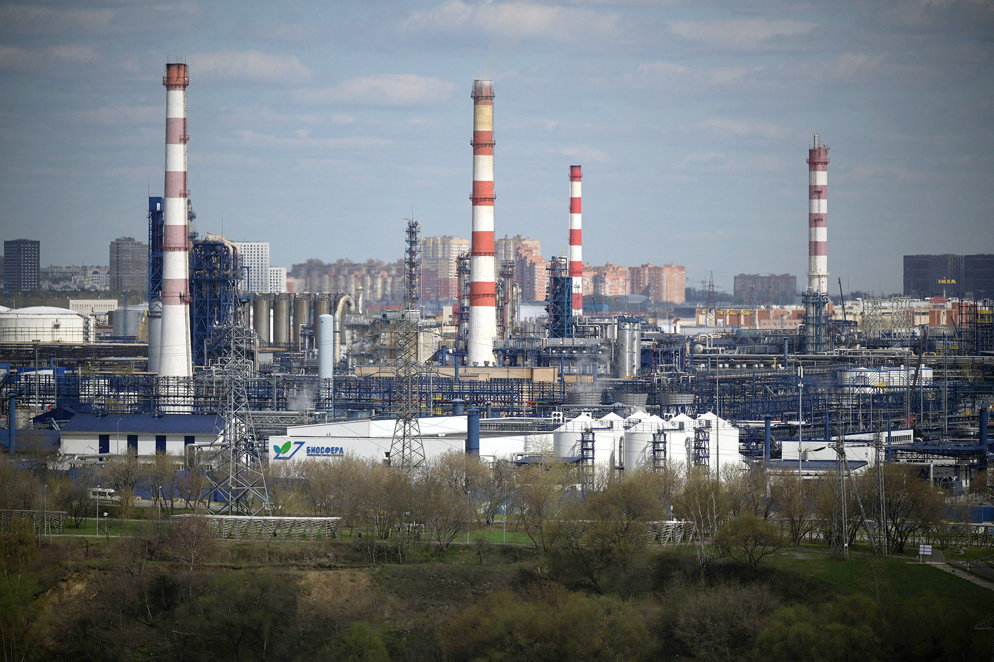 The Russian oil producer Gazprom Neft's Moscow oil refinery on the south-eastern outskirts of Moscow, Russia, on April 28, 2022. 