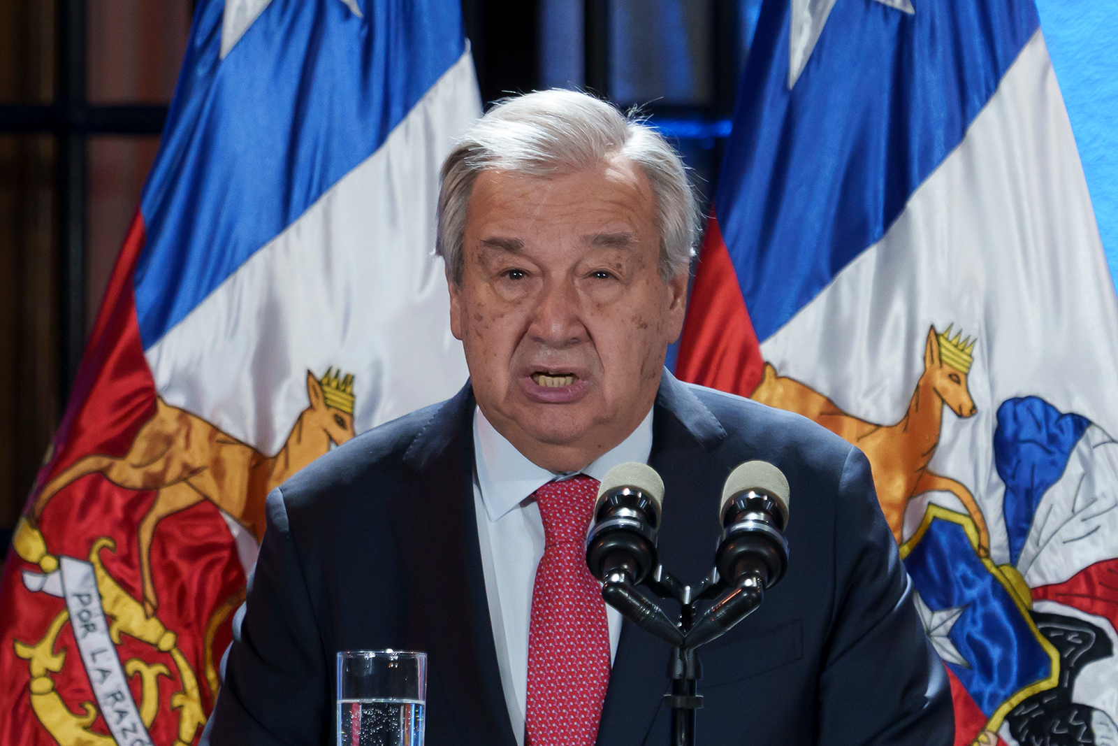 António Guterres speaks to the press in Santiago, Chile on May 2.