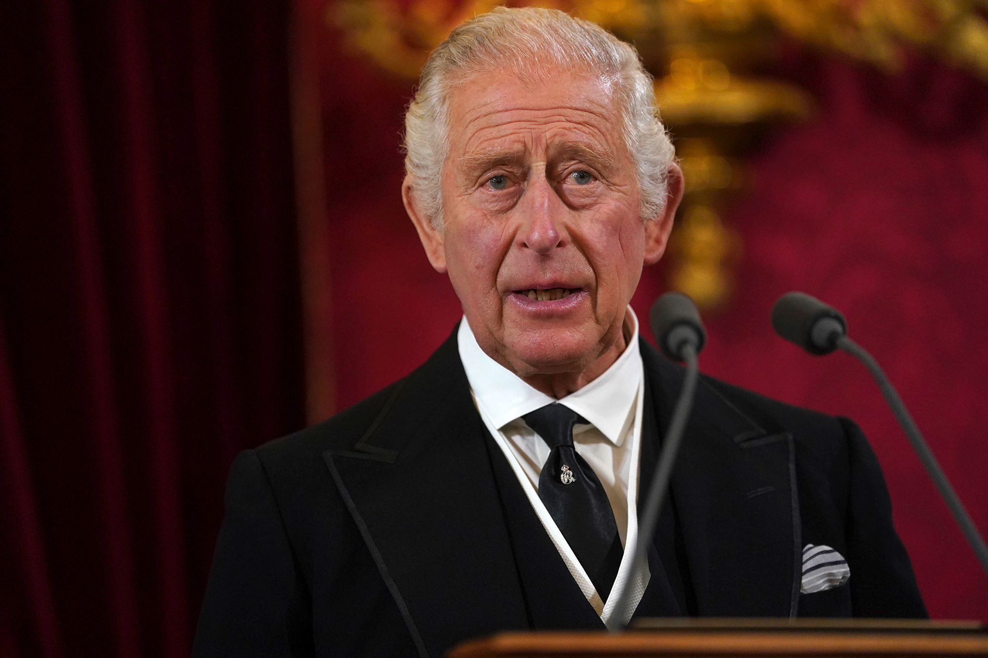 O rei Carlos III fala durante o Conselho de Adesão no Palácio de St James, em Londres, no sábado, 10 de setembro. 