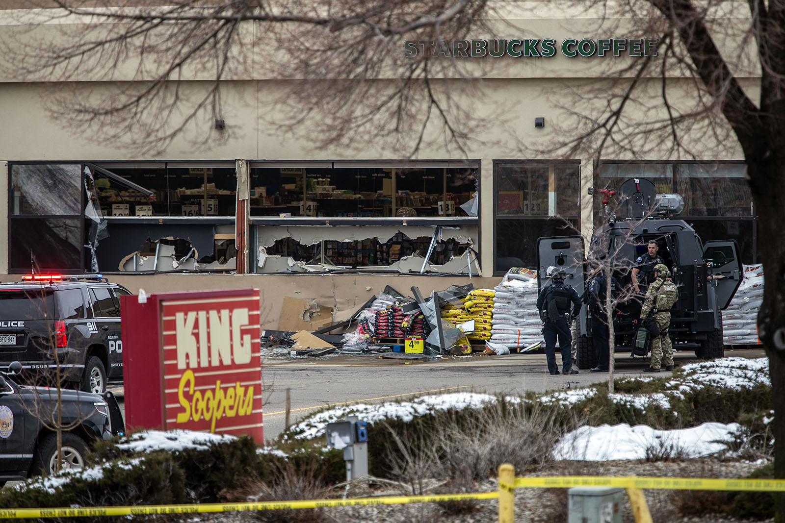 multiple-people-and-one-officer-killed-in-grocery-store-shooting