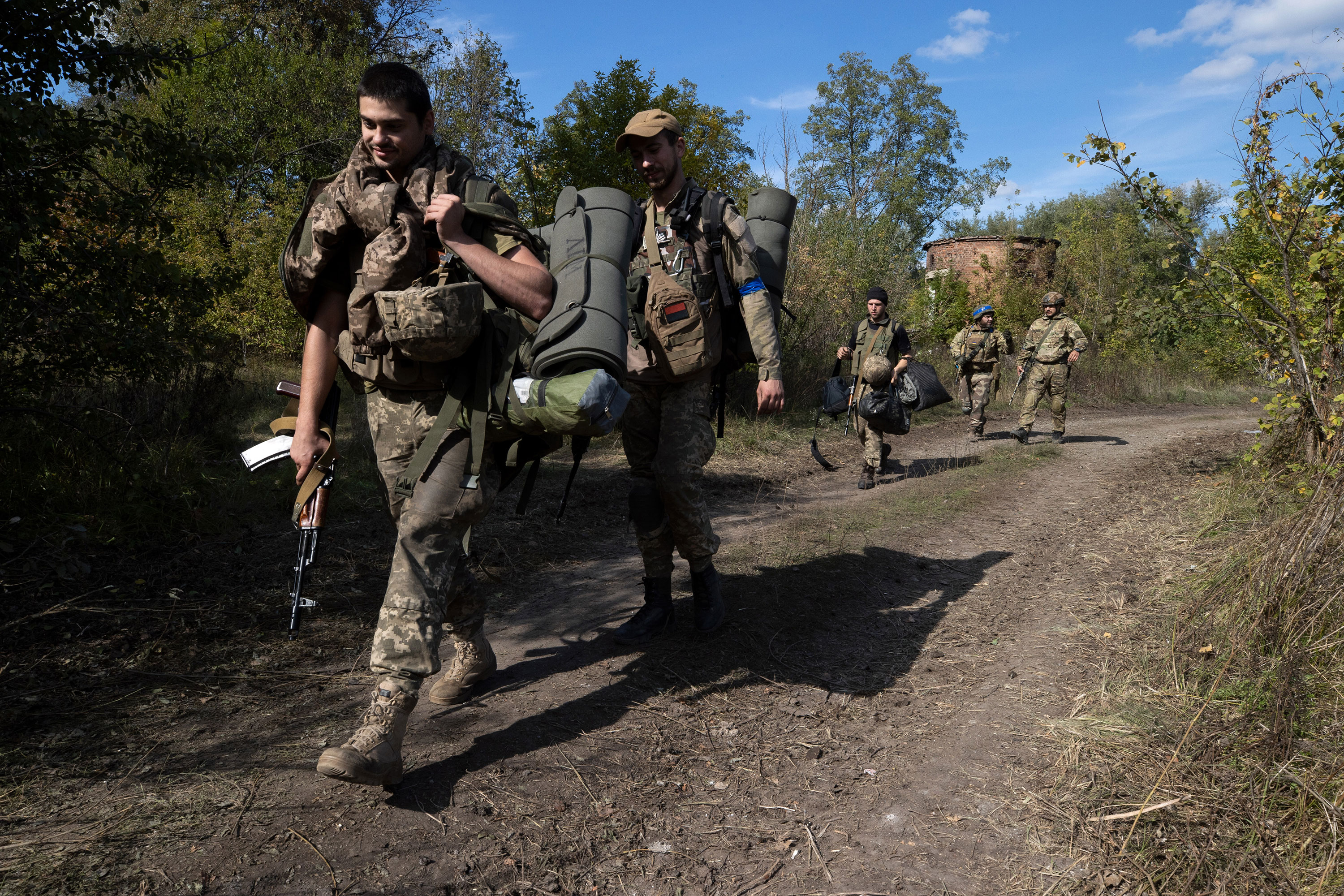 Des soldats ukrainiens près de Lyman, en Ukraine, le 22 septembre. 