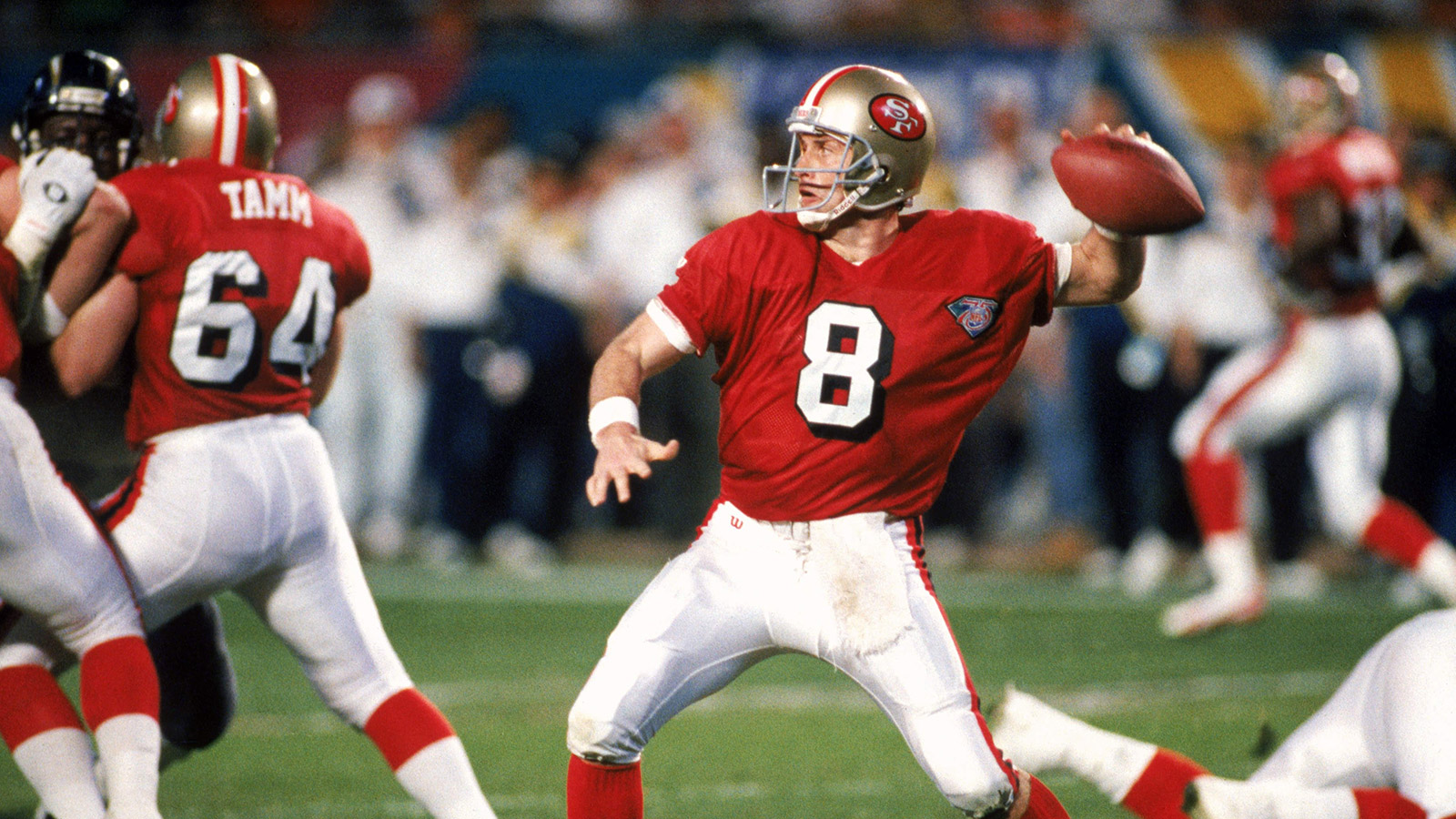 San Francisco 49ers quarterback Steve Young drops back to pass during Super Bowl XXIX against the San Diego Chargers in 1995. The 49ers won 49-26. 