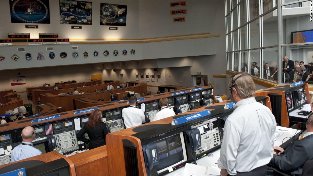 falcon launch spacex control room