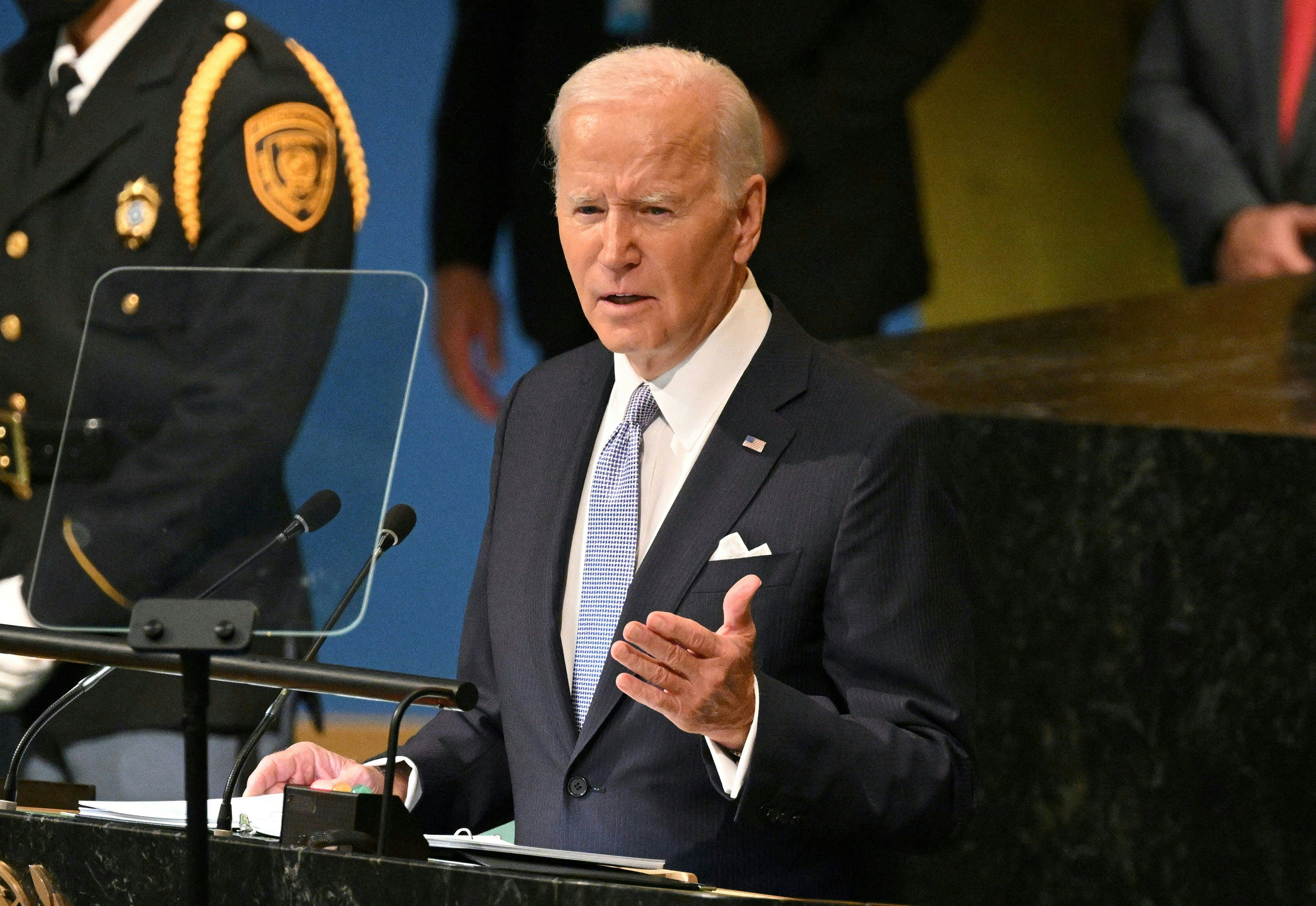 Biden dit que “personne n’a menacé la Russie” et “personne d’autre que la Russie n’a cherché le conflit” en Ukraine
