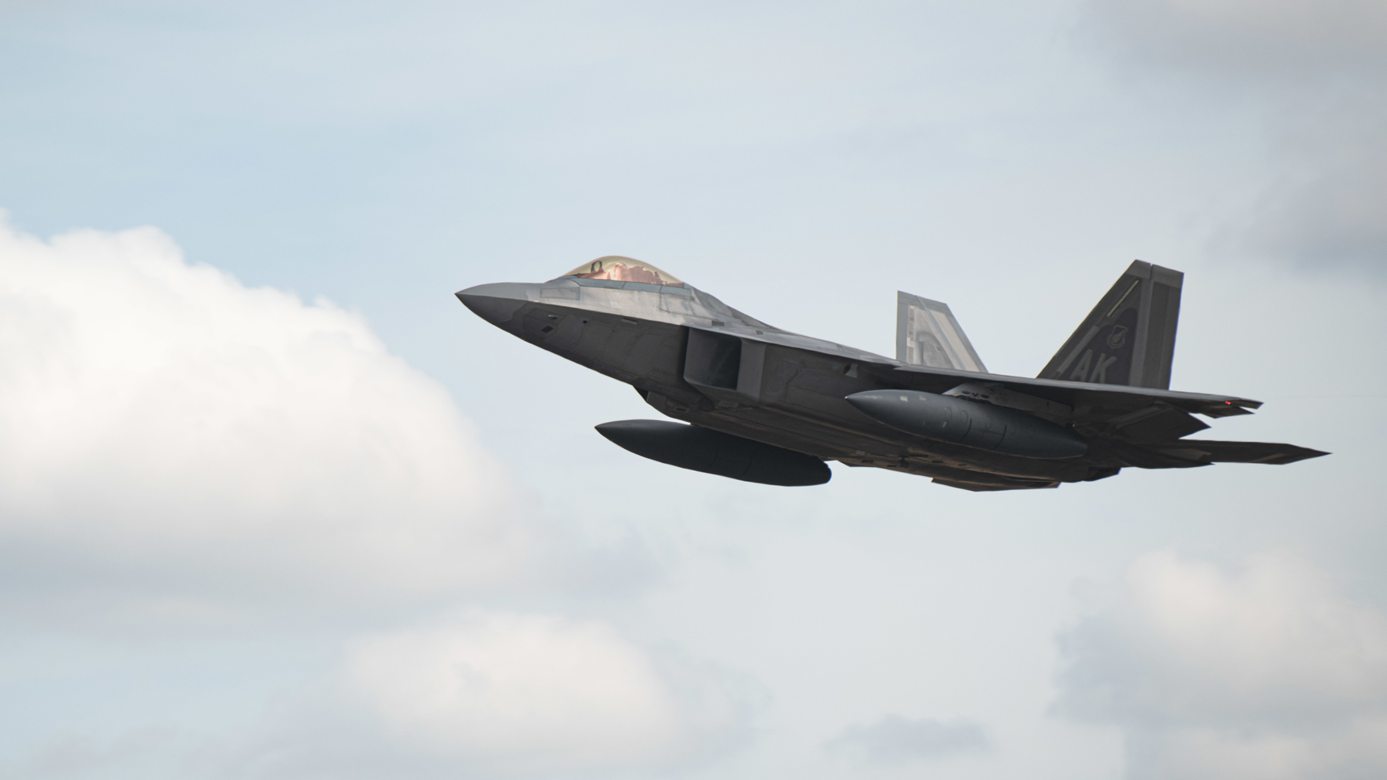 On February 10, an unidentified object was shot down in Alaska airspace by a US F-22. This photo from August 2022 shows a similar F-22 Raptor taking off from Royal Air Force Lakenheath, England. 