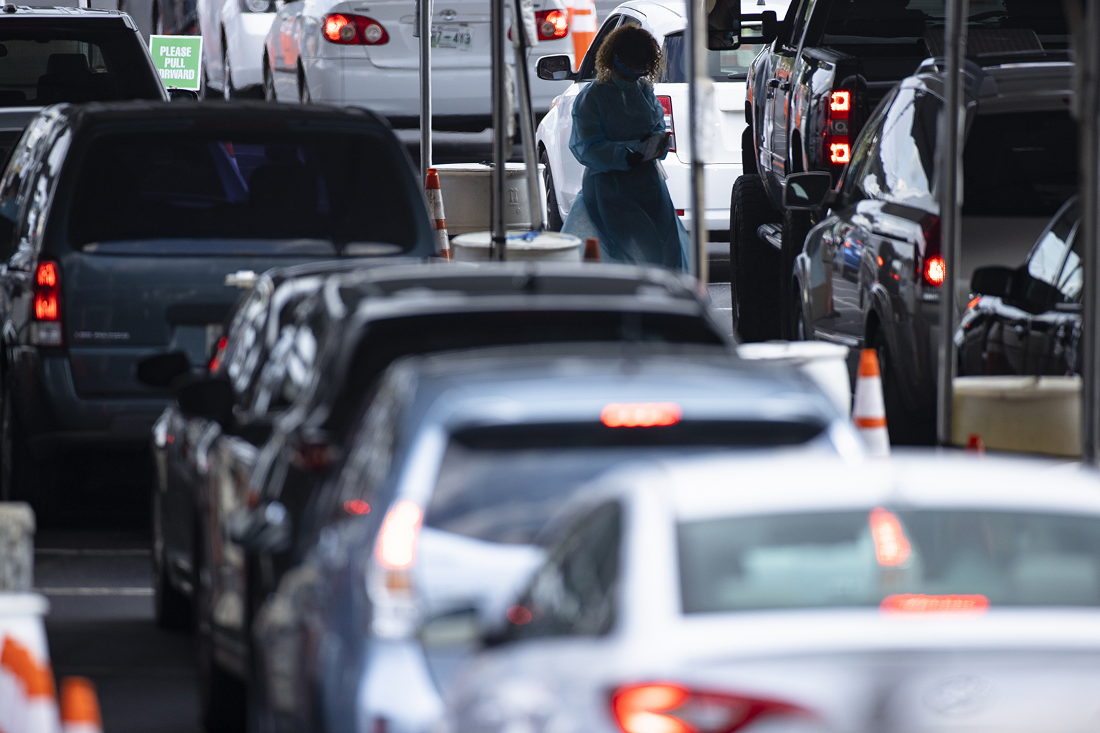 Vehicles wait in line at a Covid-19 testing center outside Nissan Stadium on August 3 in Nashville, Tennessee. 