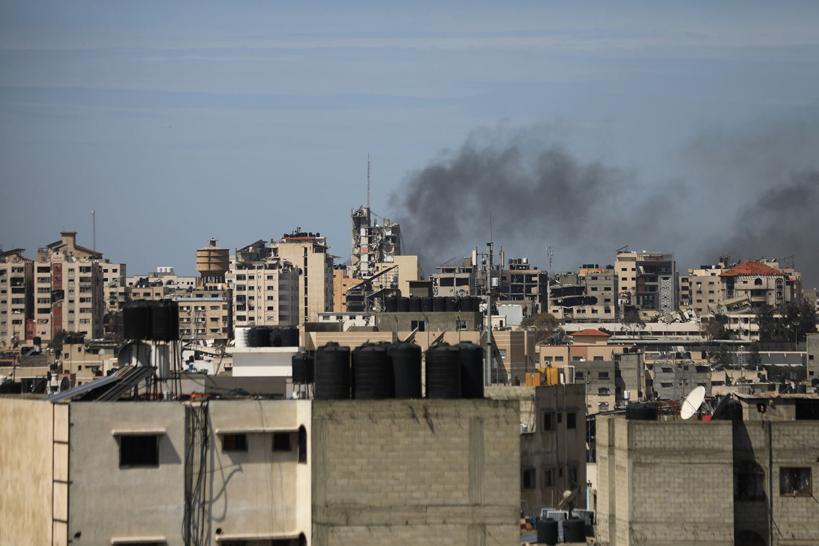 Smoke rises after the Israeli army bombed a building in the Al-Shifa medical complex on March 21.