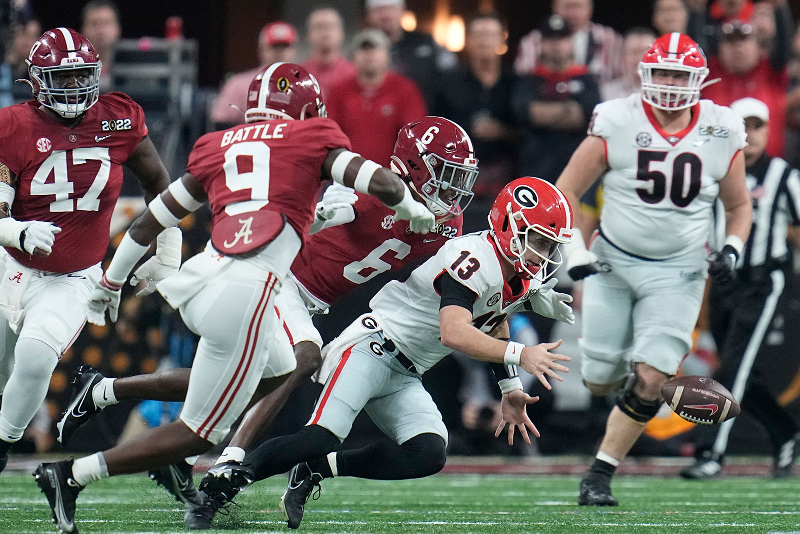 2022 College Football National Championship: Stetson Bennett rallies  Georgia past Alabama, wins first national title since 1980 - The Athletic