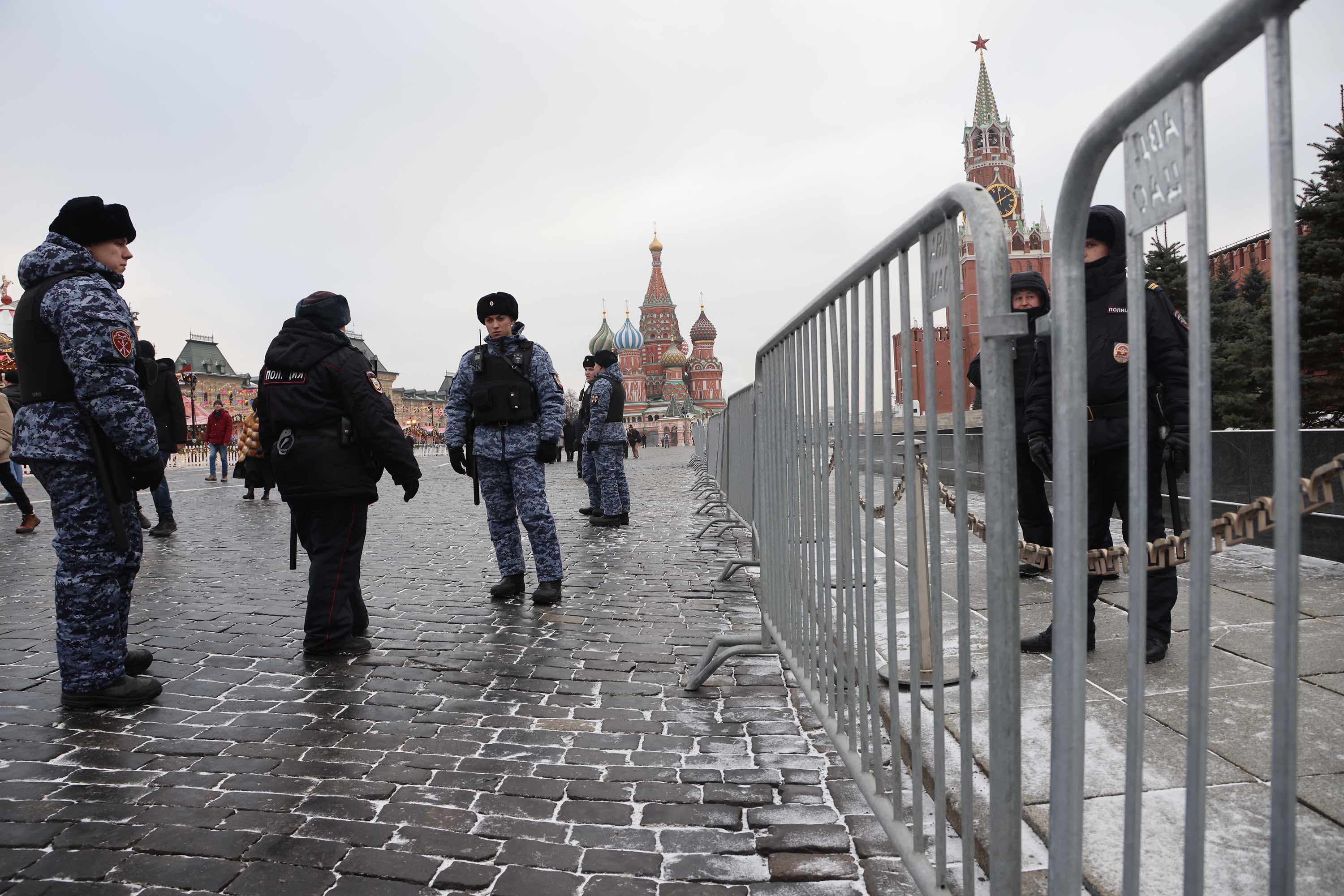 Authorities guard the area in front of the Kremlin in Moscow, Russia, on January 23. 