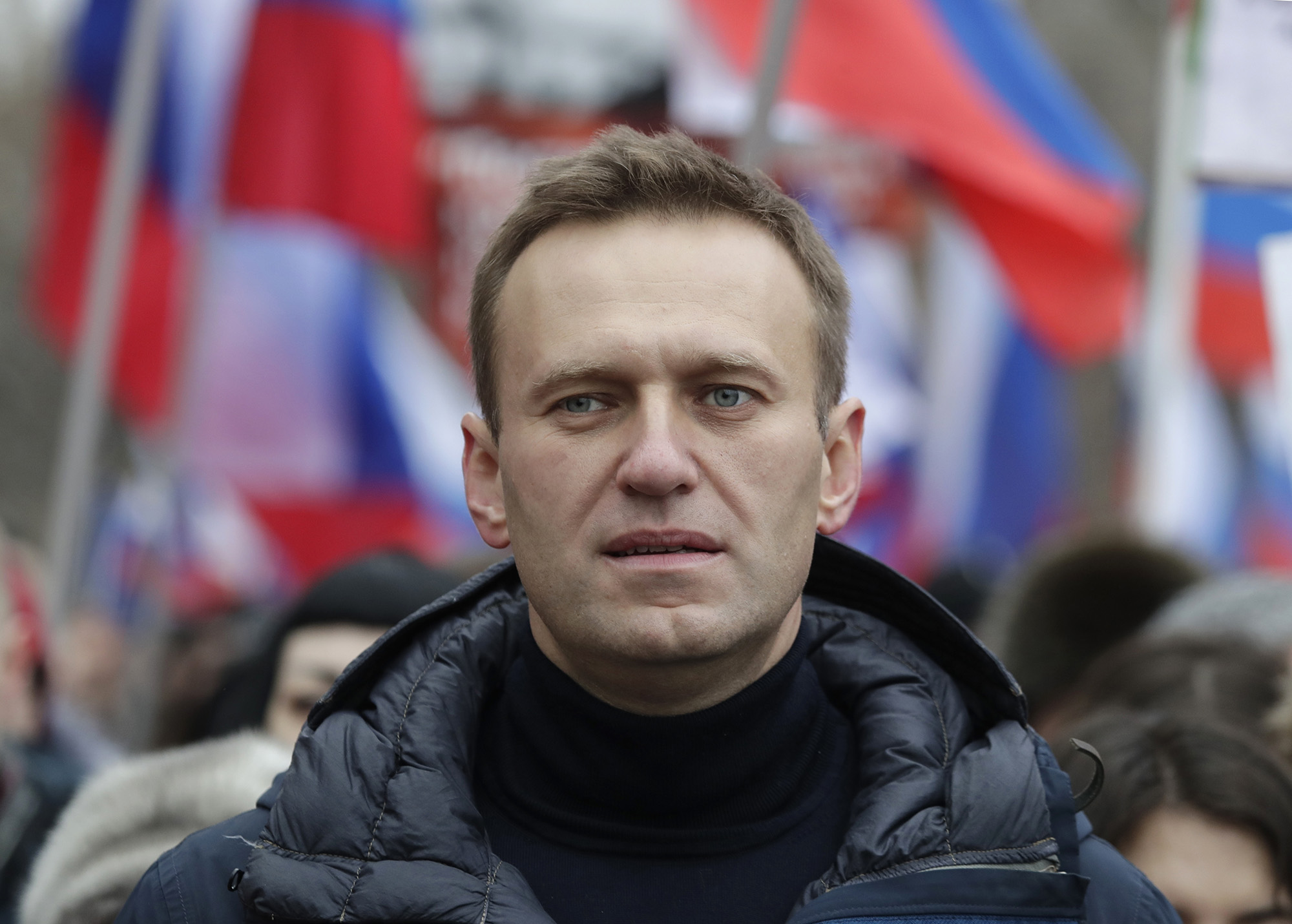 El activista opositor ruso Alexei Navalny participa en una marcha en memoria del líder opositor Boris Nemtsov en Moscú, Rusia, el 24 de febrero de 2019.