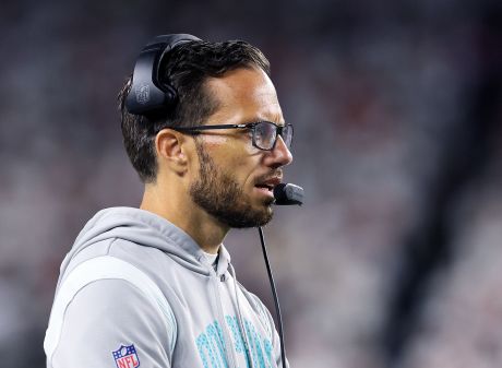 Miami Dolphins head coach Mike McDaniel walks onto the field wearing a shirt  showing support for Buffalo Bills safety Damar Hamlin (3) before an NFL  football game against the New York Jets