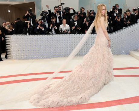 Look: Nicole Kidman Re-wore Her Iconic Chanel No. 5 Dress To The