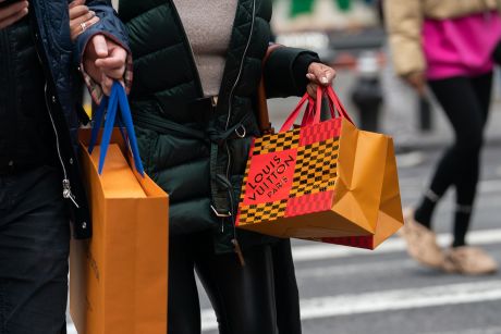 51.070 fotografias e imagens de Bolsa Louis Vuitton - Getty Images