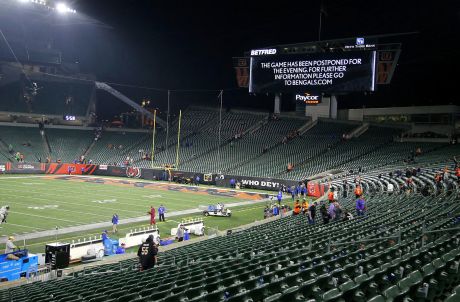 Bills player Damar Hamlin is in critical condition after on-field collapse  and Bills-Bengals game is postponed – NBC Palm Springs