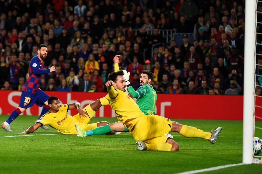 Messi's historic goal helps Barcelona edge Slavia Prague