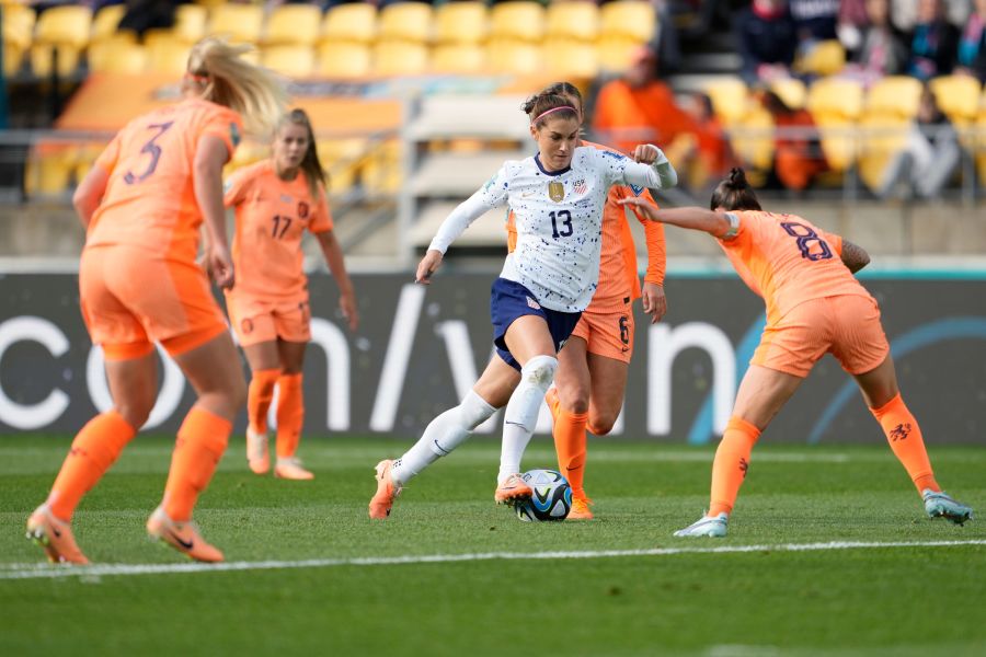 With fingers to the sky after scoring, Team USA's World Cup hero