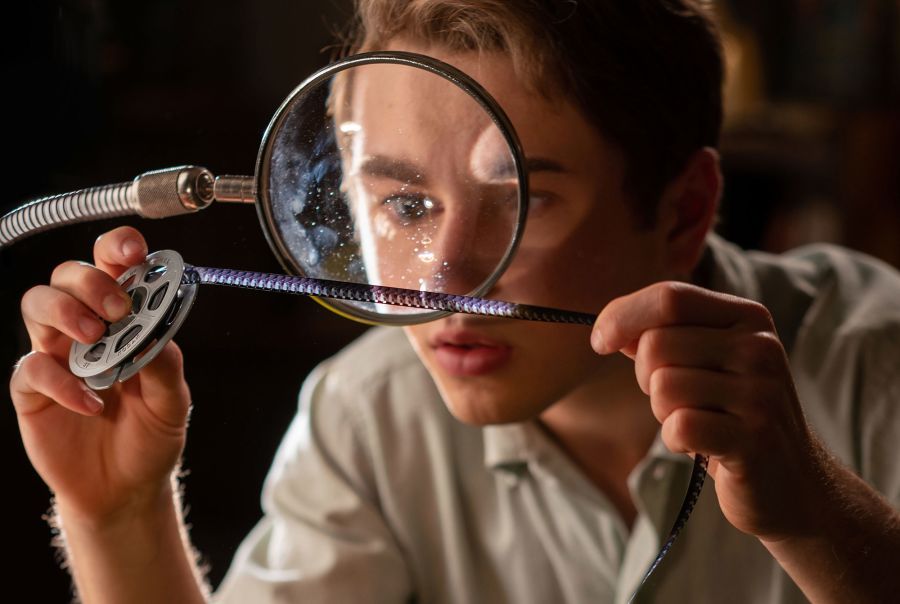 The best magnifying glass for curious eyes in 2024 - BBC Science Focus  Magazine