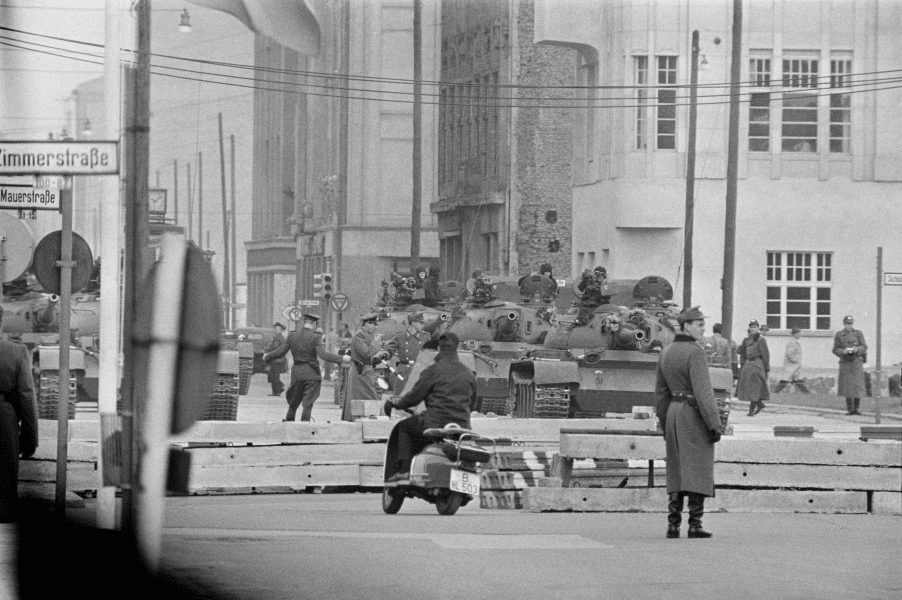 berlin soviet tanks
