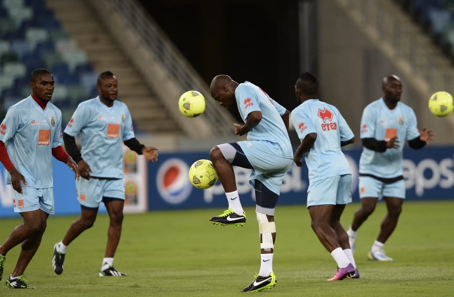 mbemba squad training