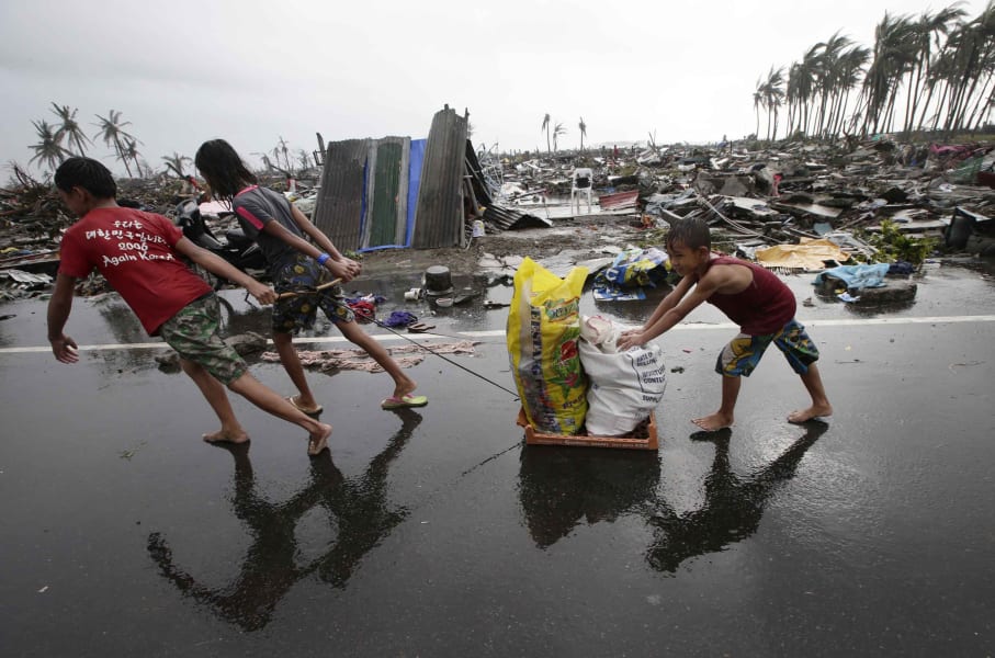 09 typhoon children 1111