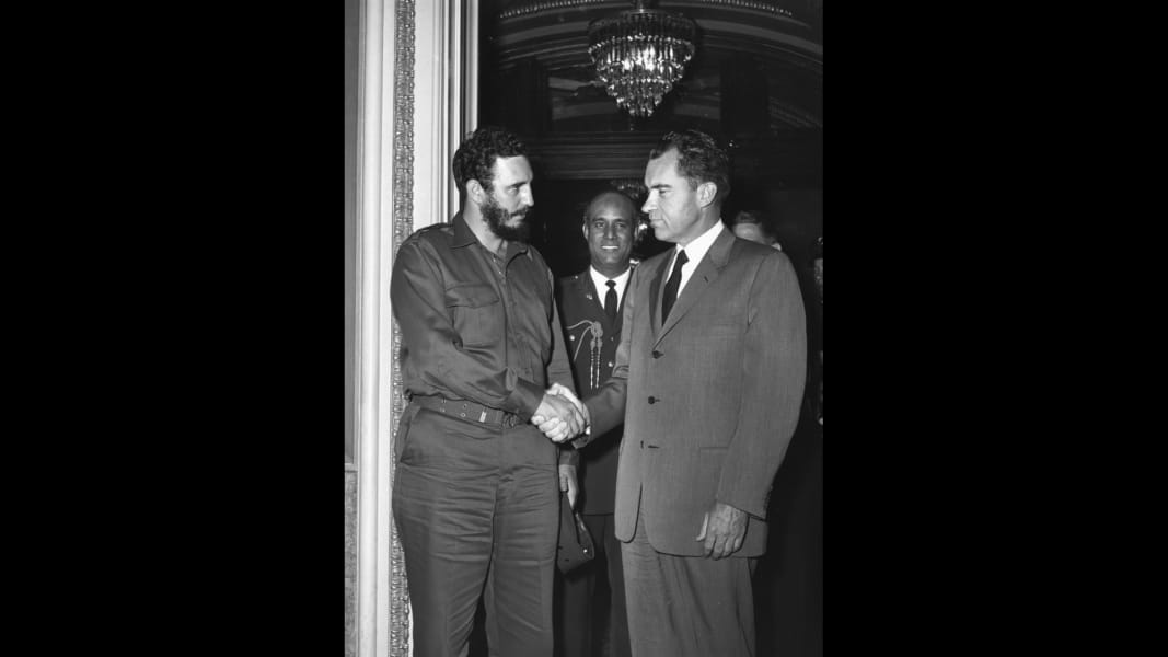 12 handshakes nixon castro 