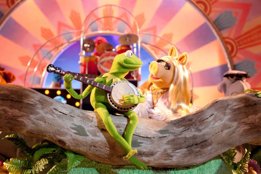 https%3A%2F%2Fcdn.cnn.com%2Fcnnnext%2Fdam%2Fassets%2F140318182323-04-miss-piggy-and-kermit-restricted.jpg