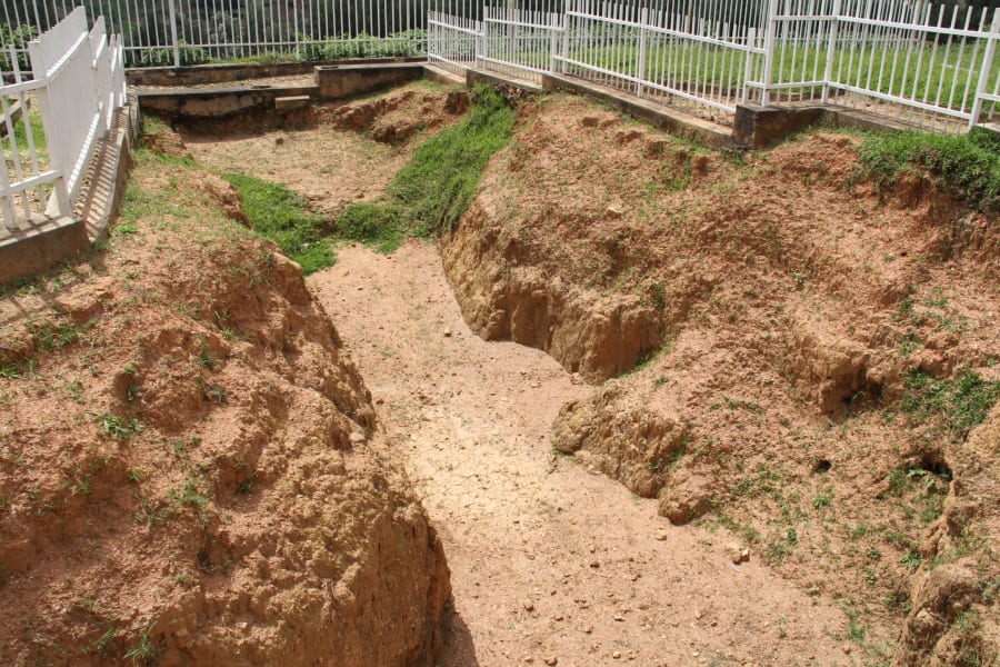 Rwanda pozniak mass grave irpt