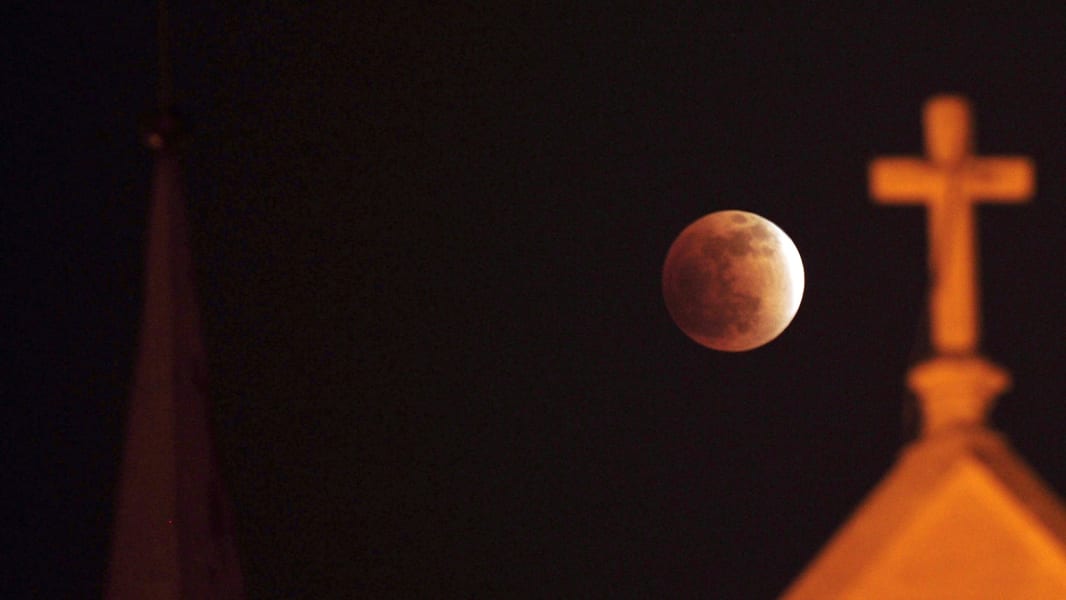 02 Lunar Eclipse 0414