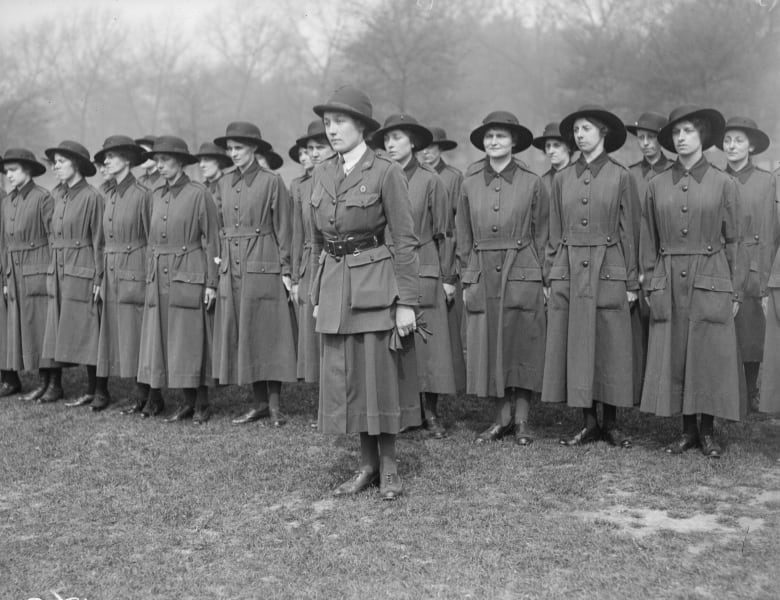 01 women great war