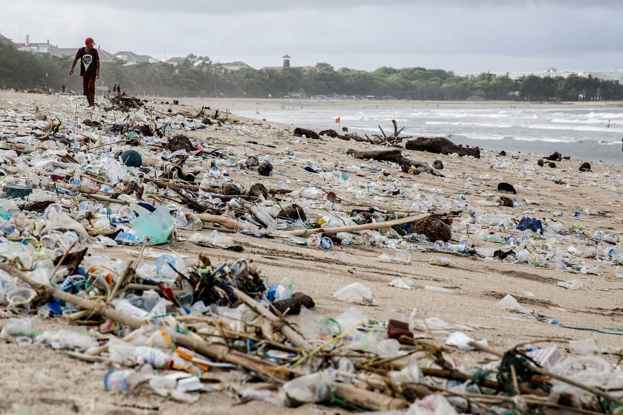 Indonesia ocean trash