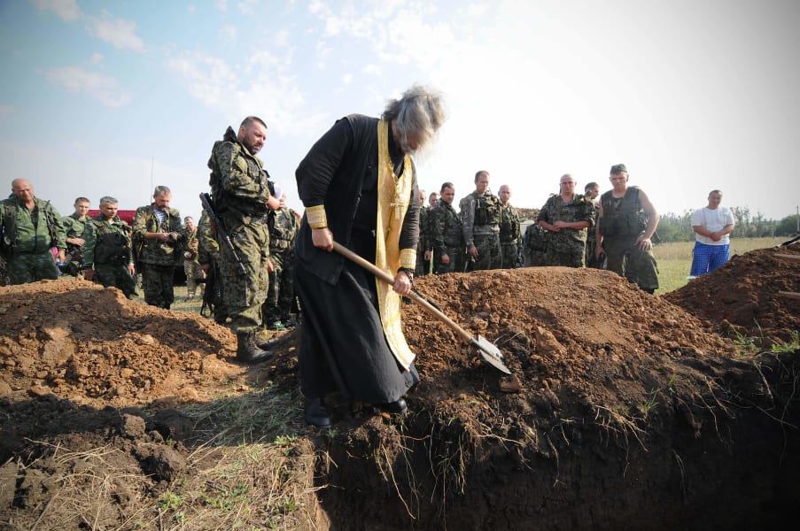 03 ukraine burial Alpeyrie 0822